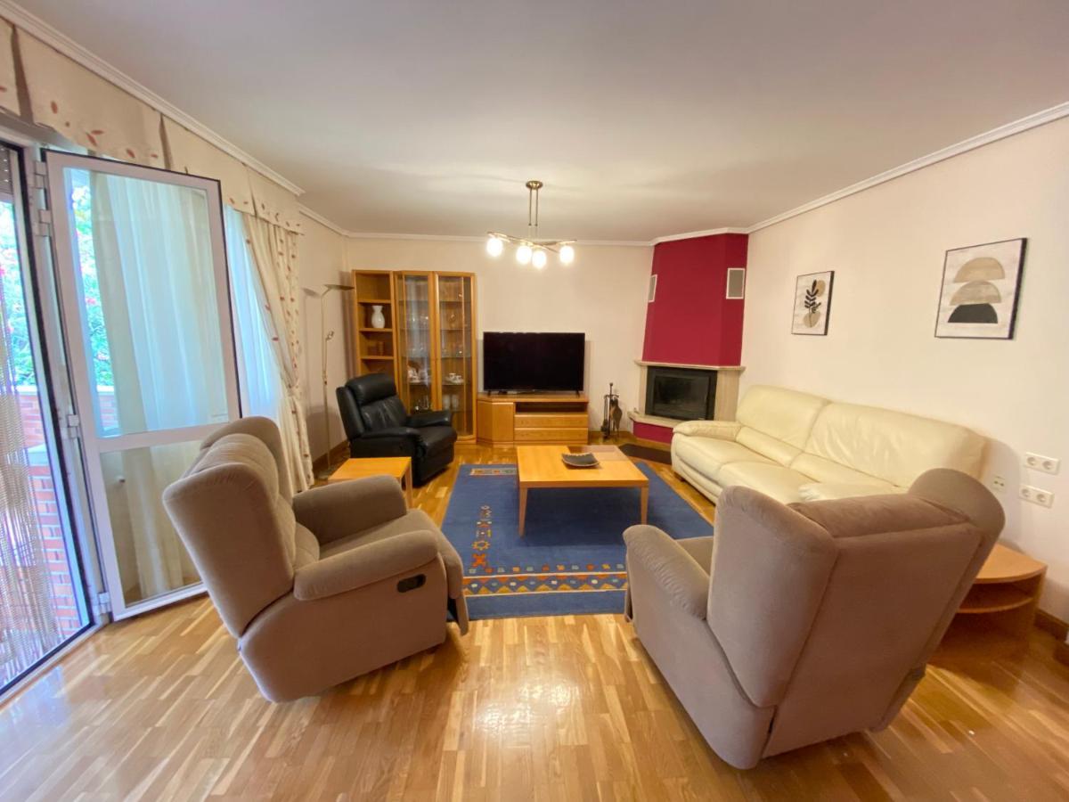 Casa Chalet Jardin Particular Ideal Grupos Y Familias Baranain 外观 照片